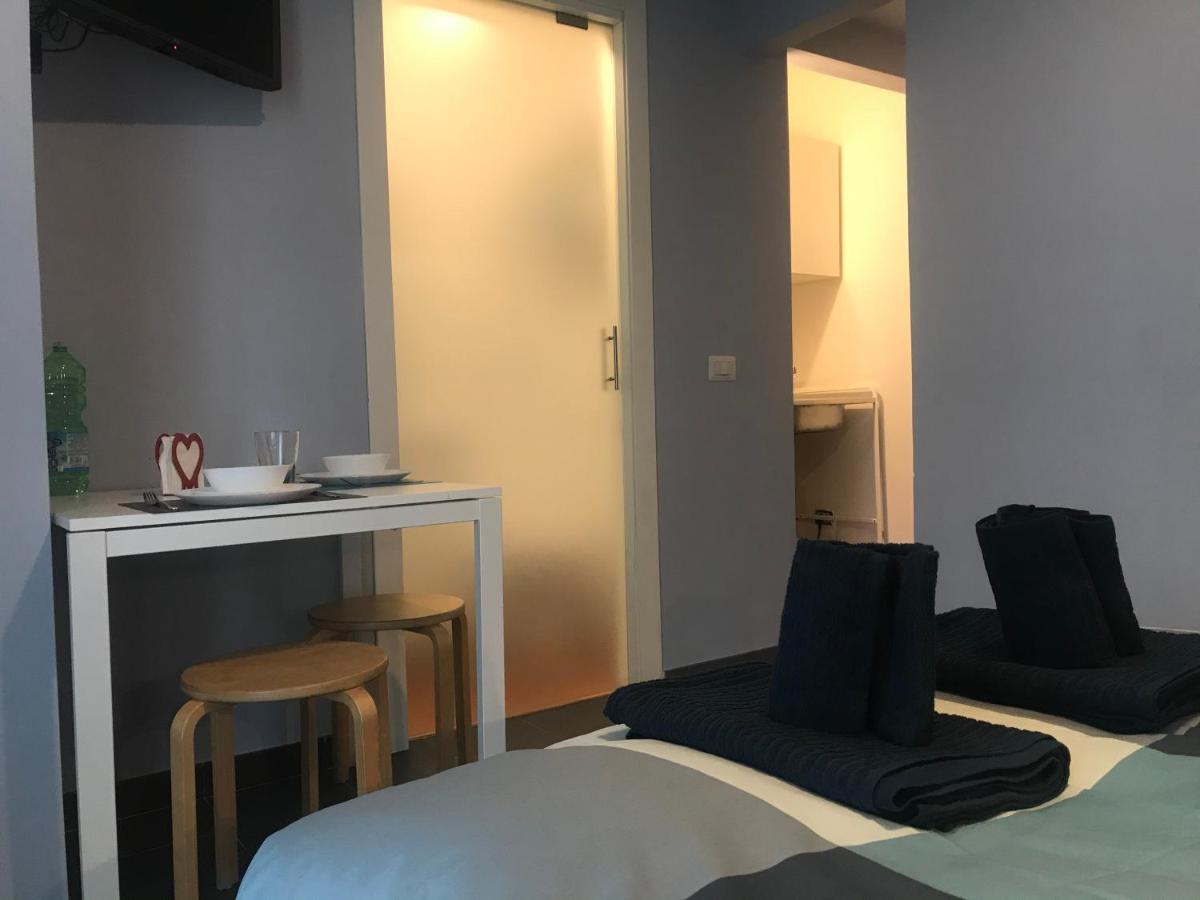 Pied A Terre Sant'Agostino Apartment Milan Exterior photo